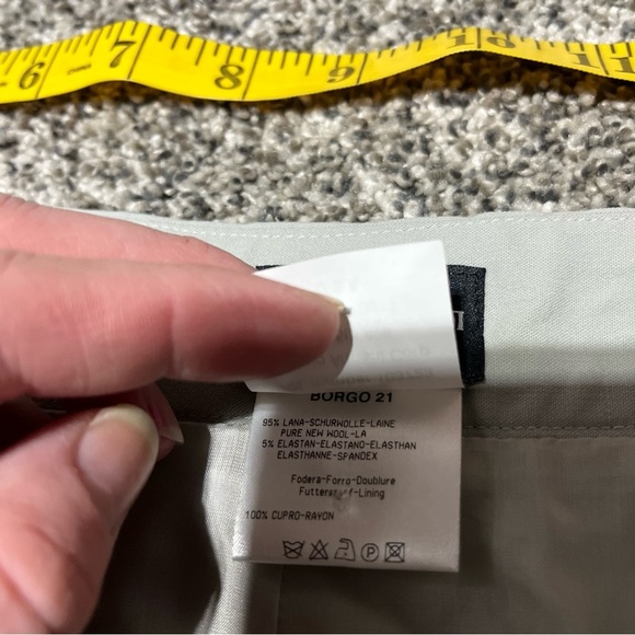 Giorgio Armani Business Casual Skirt W/ Back Slit, Size 46 Grey / Beige - Picture 6 of 10